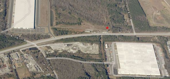 Income Producing - Owner User -- Automotive Space Atlanta-MSA -- 10 Cap: 7701 Roosevelt Hwy, Fairburn, GA 30213